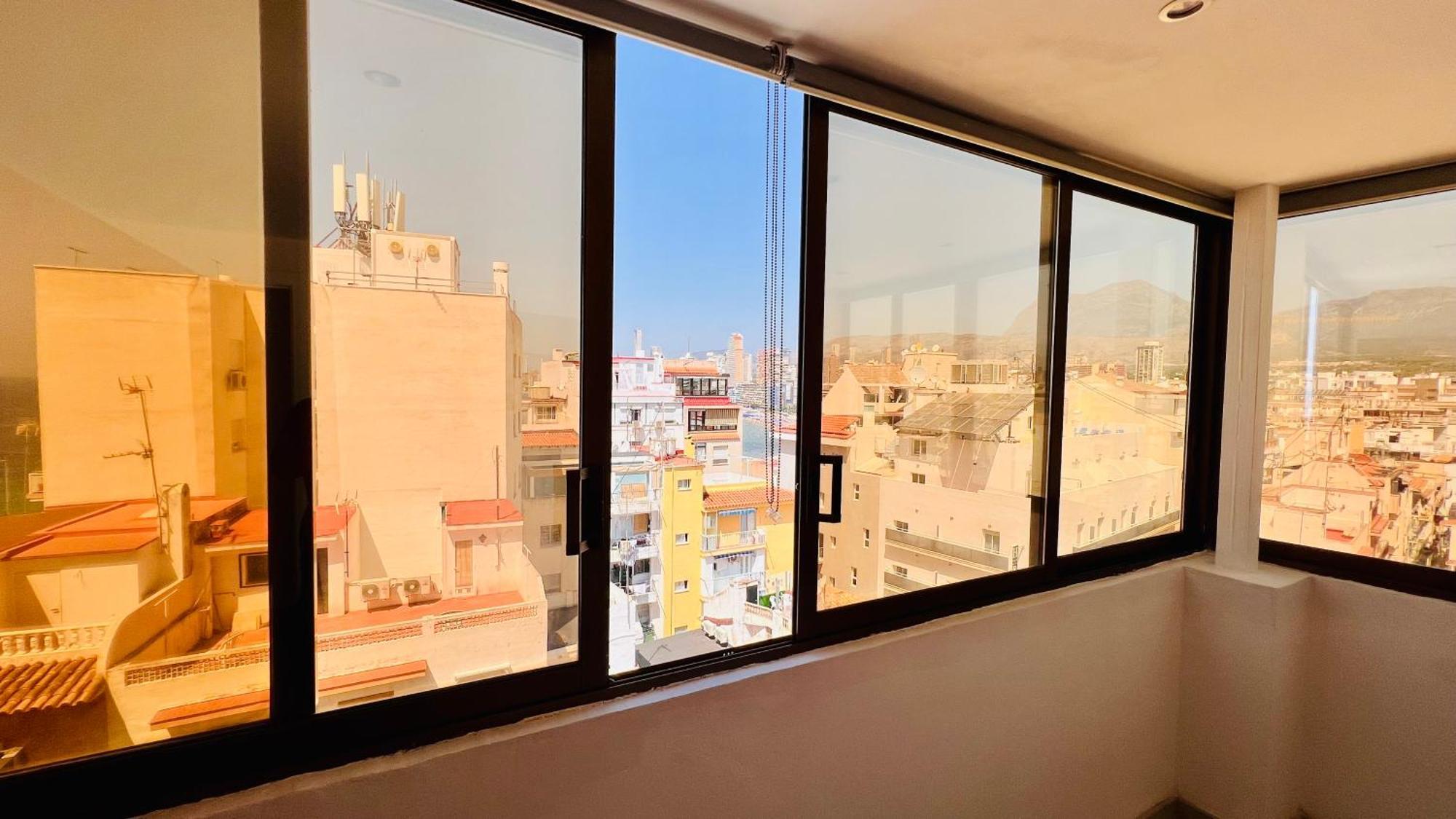 Atico Con Vistas En El Casco Antiguo De Appartamento Benidorm
